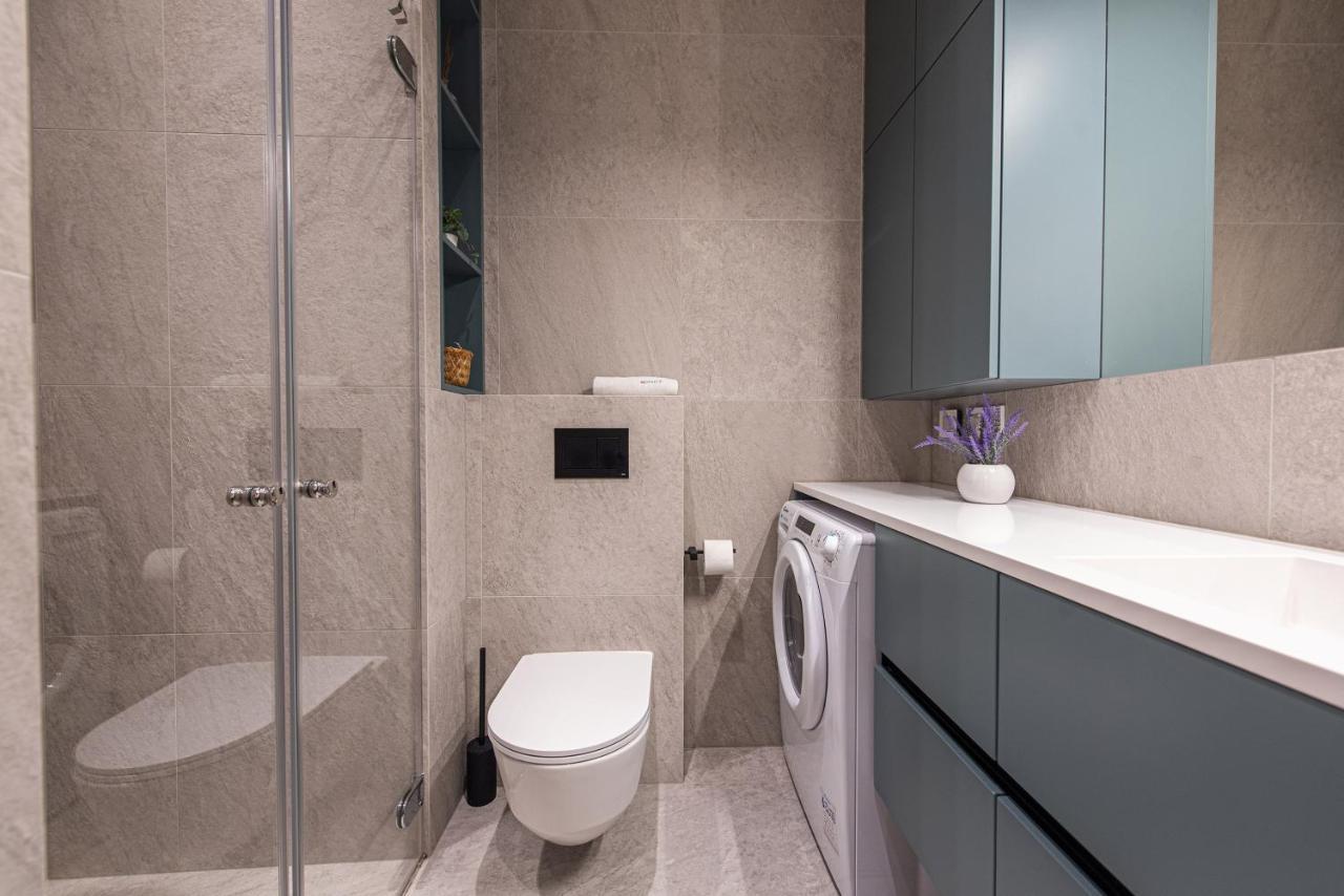 Cohost I New Basteja Life Apartments W-Garage Prkg & Self Check-In VNO Exteriör bild