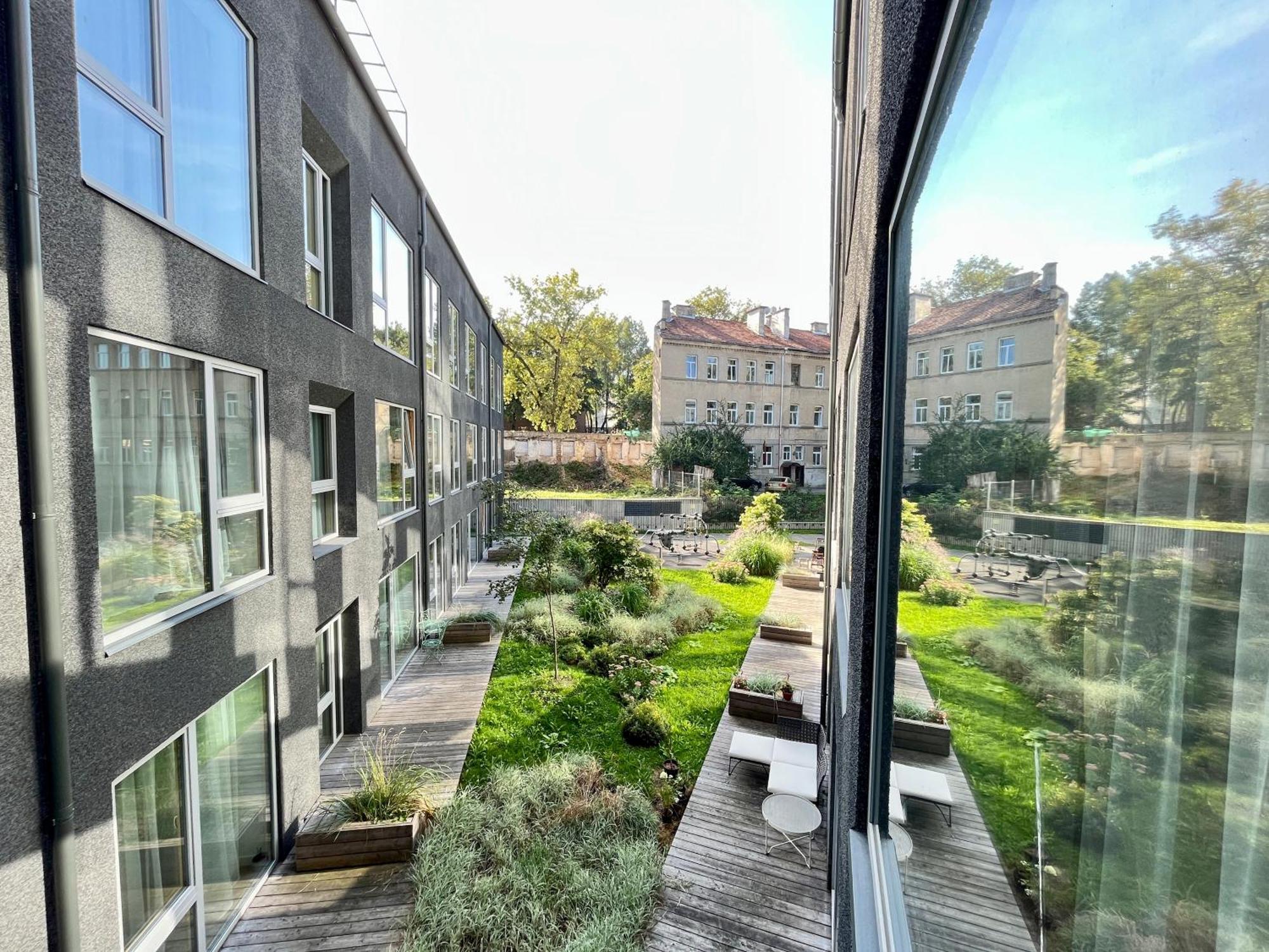 Cohost I New Basteja Life Apartments W-Garage Prkg & Self Check-In VNO Rum bild